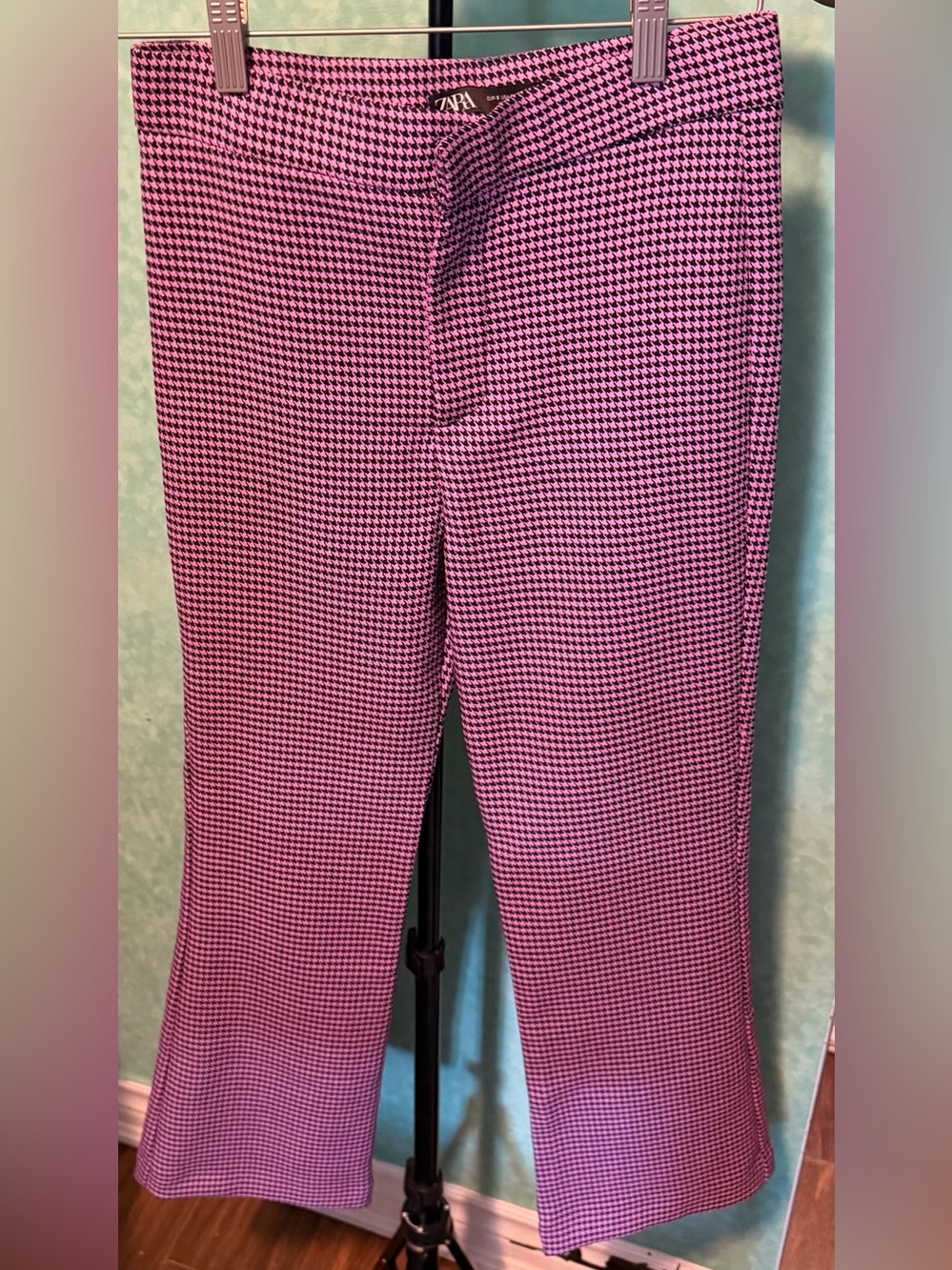 💕✨Zara Light Pink/Purple Black Houndstooth Flair Pants